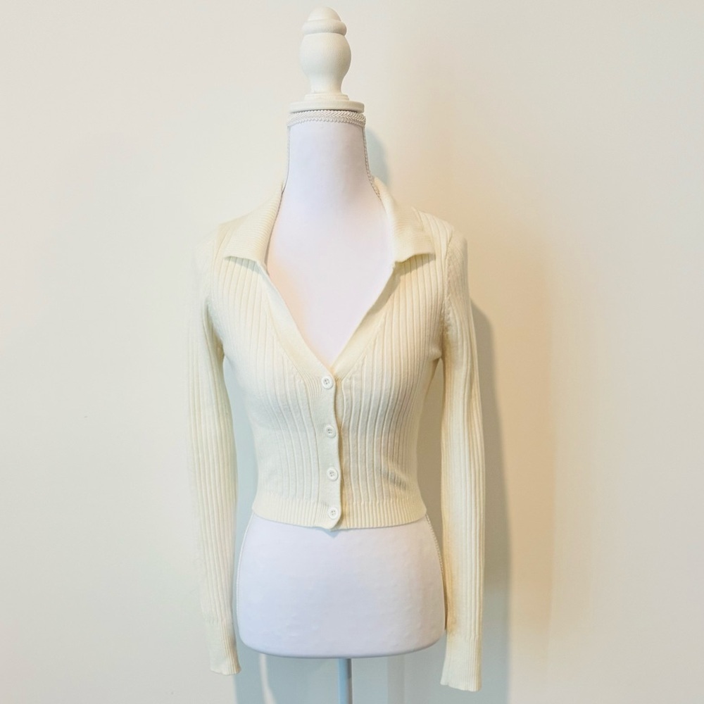 Cream Ribbed Collared Cropped Cardigan 🤍 - Picture 8 of 8